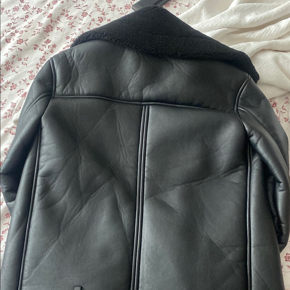 Vici  Fore Black Leather Jacket with Quilted Details and Adjustable Waist - Picture 4 of 5